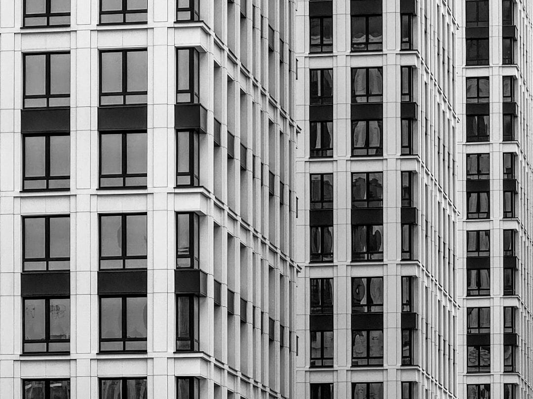 A very tall building with lots of windows